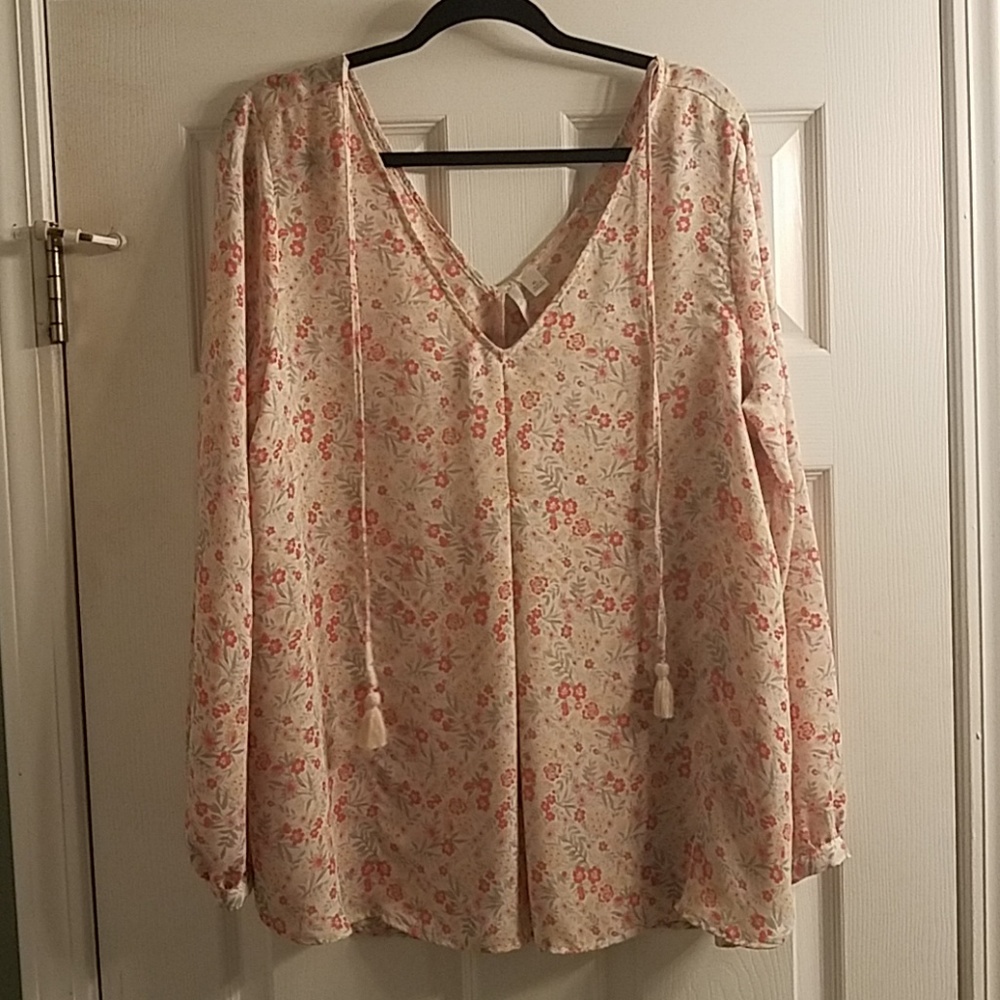 Flowy blouse perfect for Spring